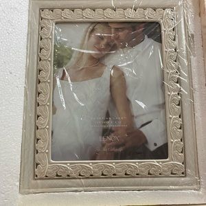 New in box Lenox Frame